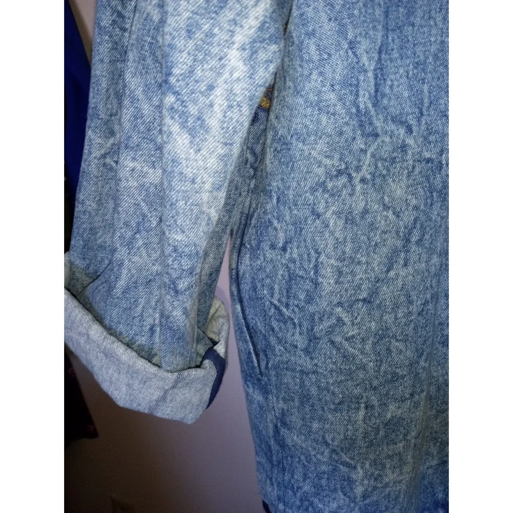 Vintage Acid Wash‎ Denim Floral Embroidered Button Front Jacket Light Blue Boho